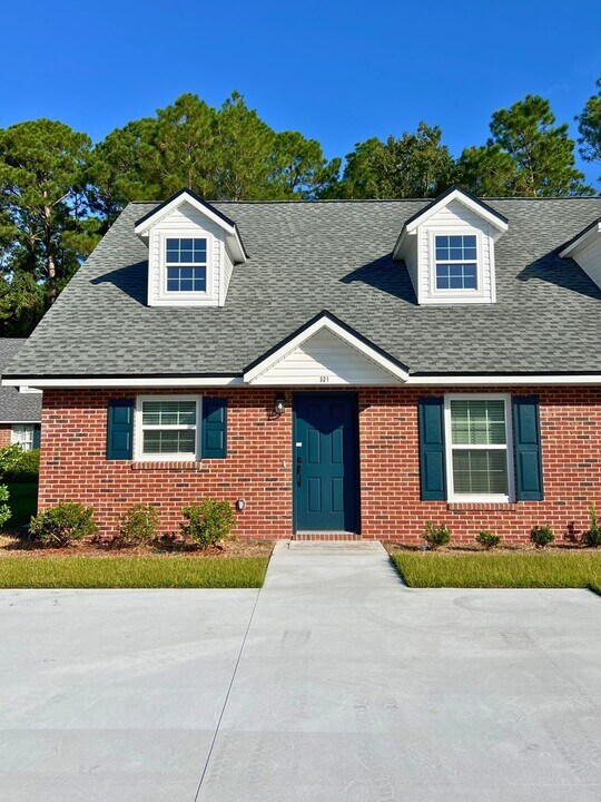 321 Madison Ave in St. Marys, GA - Building Photo