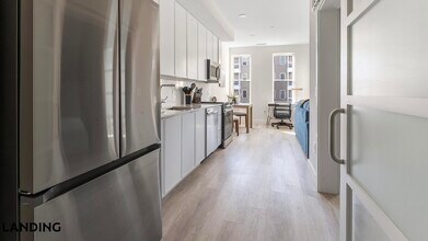 2005 11th St NW, Unit 302 in Washington, DC - Building Photo - Building Photo