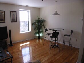 2020 Massachusetts Ave, Unit 2 in Cambridge, MA - Building Photo - Building Photo