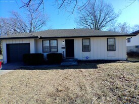 12000 Armitage Dr in Grandview, MO - Building Photo