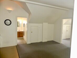 62 Main St in Essex, CT - Building Photo - Building Photo