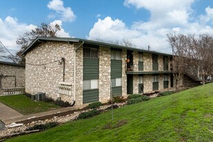 Travis Green Condominiums in Austin, TX - Building Photo