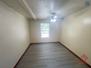 1604 NW Lindy Ave in Lawton, OK - Building Photo - Building Photo