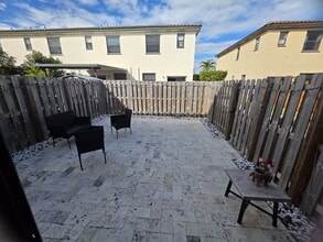 11363 SW 250th Ter in Princeton, FL - Foto de edificio - Building Photo