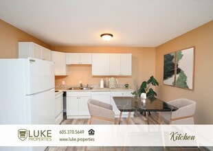 405 S Sycamore Ave in Sioux Falls, SD - Building Photo - Building Photo