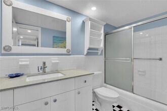 1295 Gulf Shore Blvd S in Naples, FL - Building Photo - Building Photo