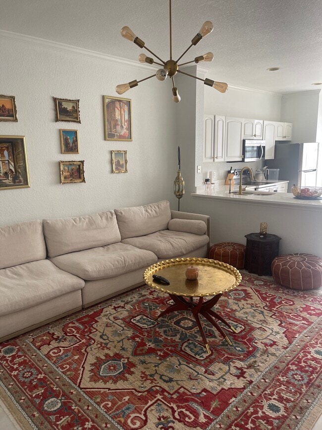 860 N Orange Ave in Orlando, FL - Building Photo - Building Photo