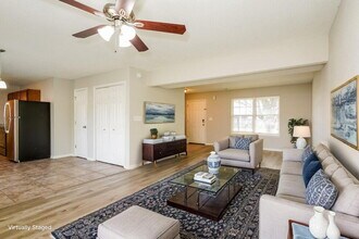 7110 Tassel Meadow Dr in Indianapolis, IN - Building Photo - Building Photo