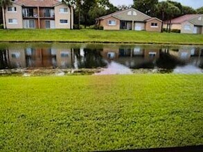 1007 Lake Terry Dr in West Palm Beach, FL - Building Photo - Building Photo