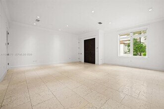 530 Valencia Ave in Coral Gables, FL - Building Photo - Building Photo