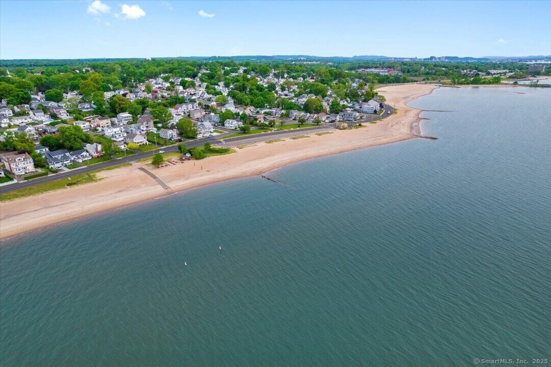 260 Connecticut Ave in West Haven, CT - Foto de edificio