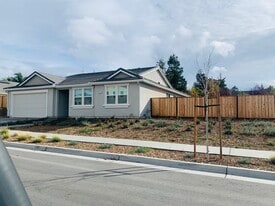 2011 Jalen St in Hollister, CA - Building Photo