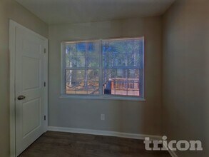 172 Cherry Grove Dr in West Columbia, SC - Foto de edificio - Building Photo