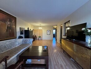 13 Parkside Ct in Vernon Hills, IL - Building Photo - Building Photo