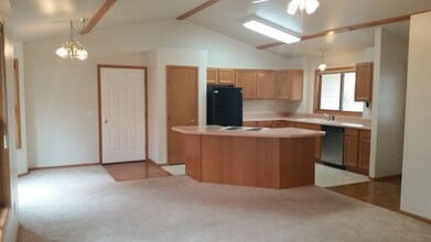 235 Emerald Dr in Billings, MT - Building Photo - Building Photo