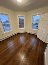170 Elm St in Biddeford, ME - Building Photo - Building Photo