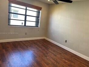 15501 Dover Ct in Davie, FL - Building Photo - Building Photo