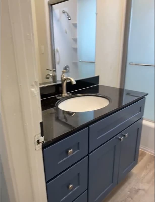 504 N Stanislaus St in Stockton, CA - Foto de edificio - Building Photo