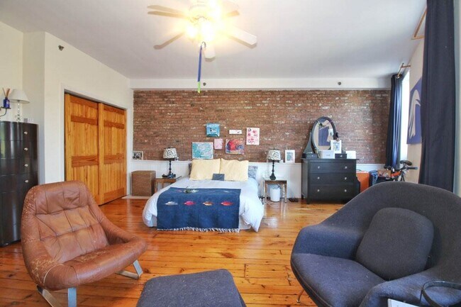 260 Newark Ave-Unit -2 in Jersey City, NJ - Building Photo - Building Photo