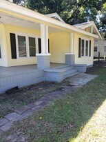 2201 4th Ave in Conway, SC - Building Photo