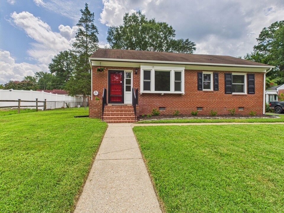 1709 Glenview Rd in Richmond, VA - Foto de edificio
