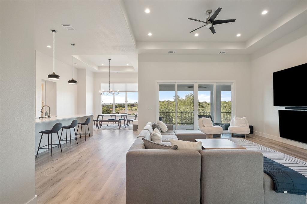 20704 Leaning Oak Dr in Lago Vista, TX - Building Photo