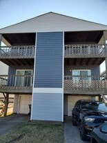 737 W Ocean View Ave in Norfolk, VA - Building Photo