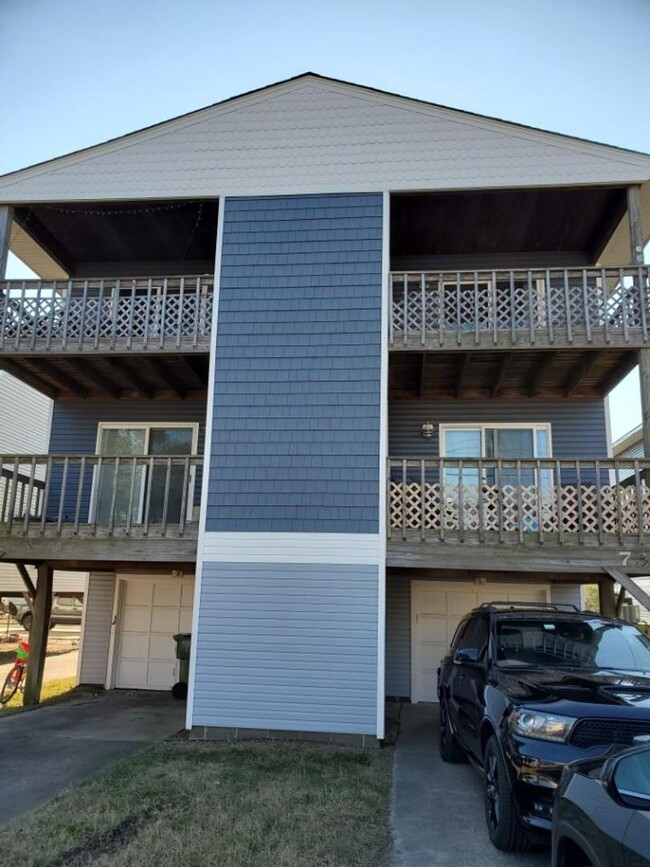 property at 737 W Ocean View Ave
