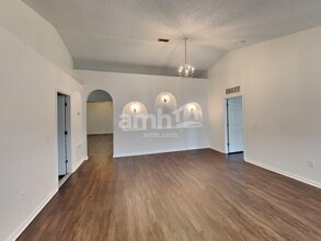 4177 Broad Creek Ln in Jacksonville, FL - Foto de edificio - Building Photo