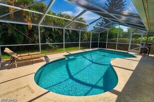 793 97th Ave N in Naples, FL - Building Photo