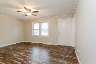 4301 Glenford Dr in Winston-Salem, NC - Building Photo - Building Photo