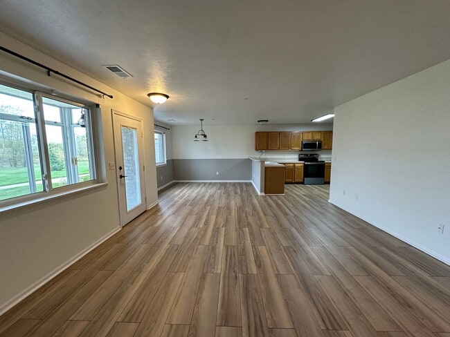 8610 S Jasonville Ct SE in Caledonia, MI - Building Photo - Building Photo