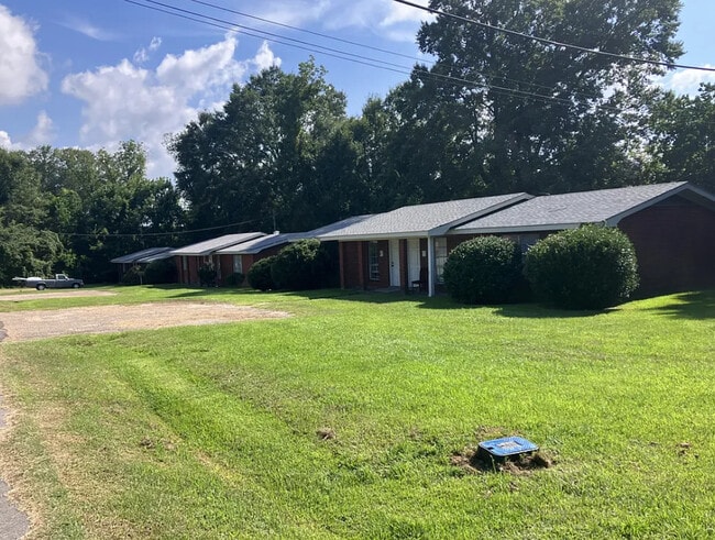 7 Westhaven Dr in Ellisville, MS - Foto de edificio - Building Photo