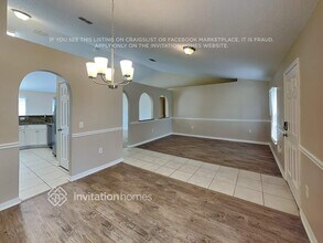 1284 Courtland Blvd in Deltona, FL - Foto de edificio - Building Photo