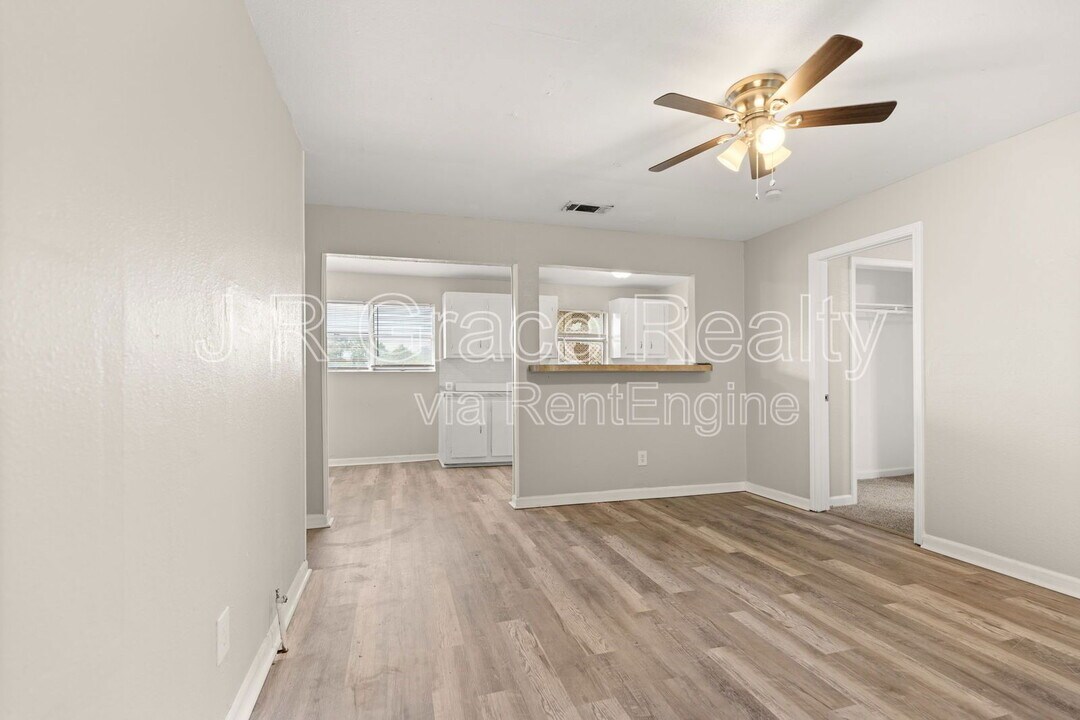 4404 Pecan Ln in Waco, TX - Building Photo