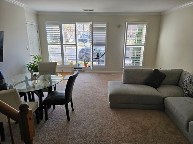 22946 Newcut Rd, Unit 2311 in Clarksburg, MD - Foto de edificio - Building Photo