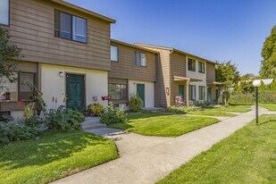 2812 W 7th St in The Dalles, OR - Building Photo