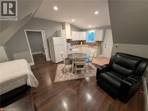 166 CEDARDALE Ave in Stoney Creek, ON - Building Photo - Building Photo