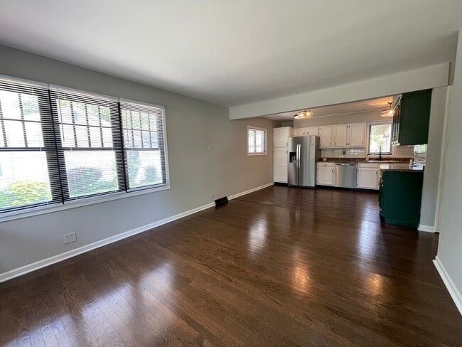 16819 Forest View Dr in Tinley Park, IL - Building Photo - Building Photo