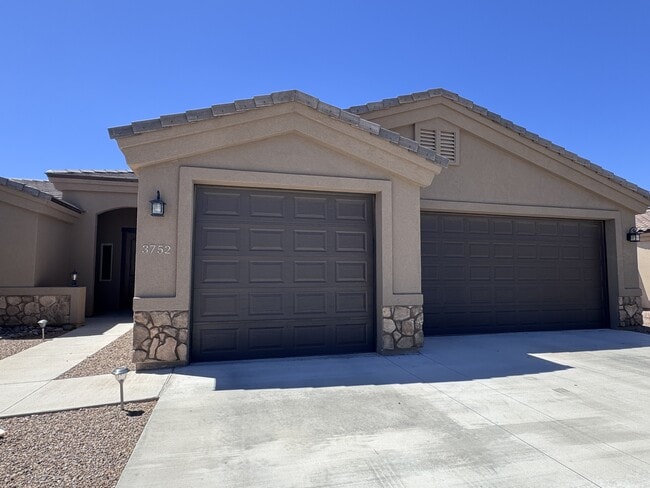 property at 3752 Richie Dr