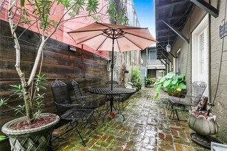 433 Burgundy St, Unit 1A in New Orleans, LA - Building Photo - Building Photo