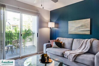 10200 Falcon Pine Blvd in Orlando, FL - Foto de edificio - Building Photo