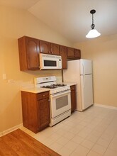 1171 N Red Oak Cir in Round Lake Beach, IL - Foto de edificio - Building Photo