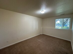 3324 Mia St NE in Lacey, WA - Building Photo - Building Photo