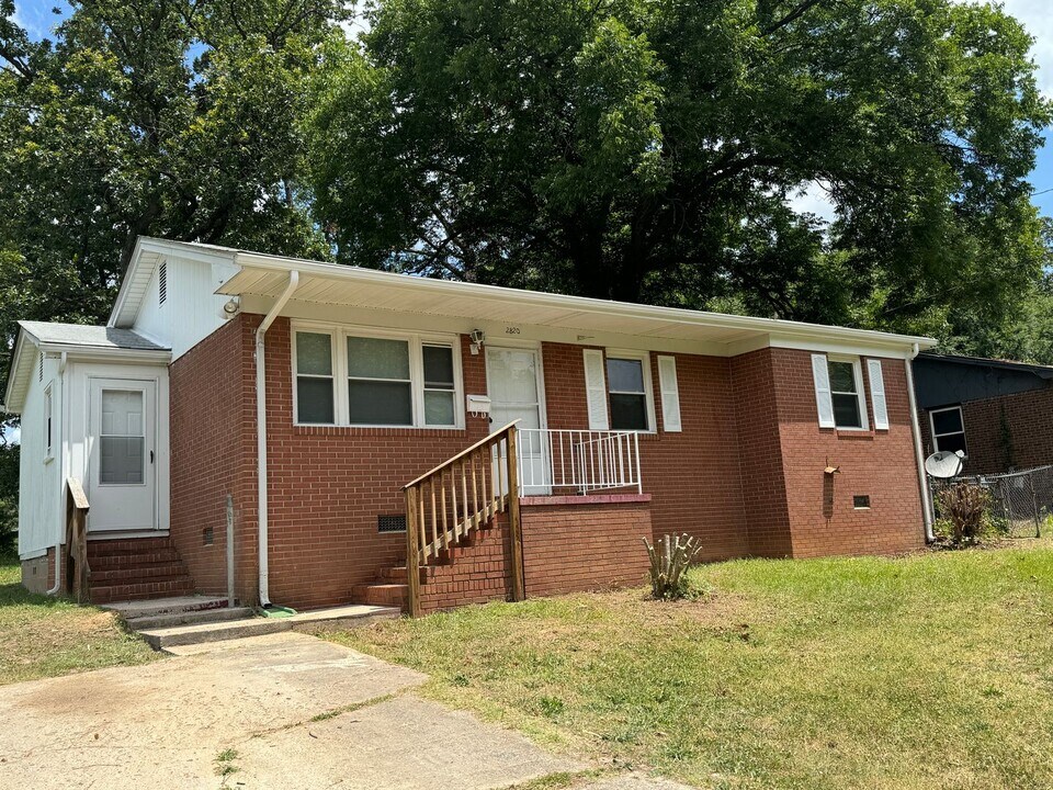 2820 Mary Ave in Gastonia, NC - Building Photo