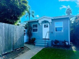 4751 Narragansett Ave in San Diego, CA - Building Photo