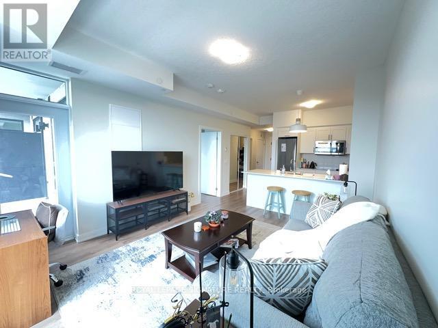 property at 600-600 N Service Rd