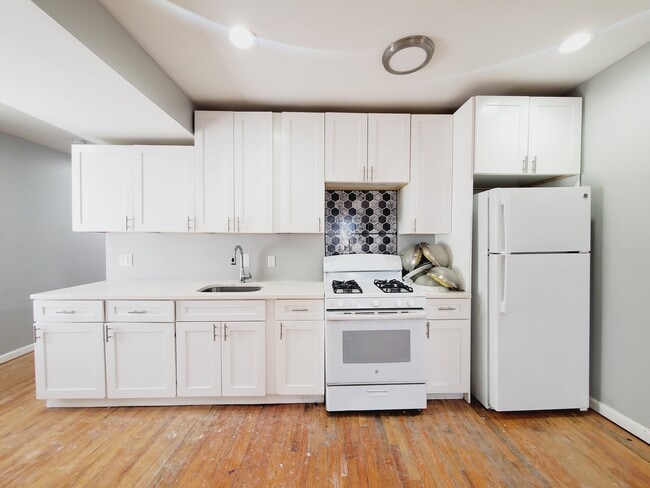 111 Myrtle Ave, Unit 2