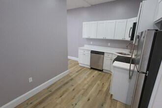 66 Main St, Unit 3A in Taunton, MA - Building Photo - Building Photo