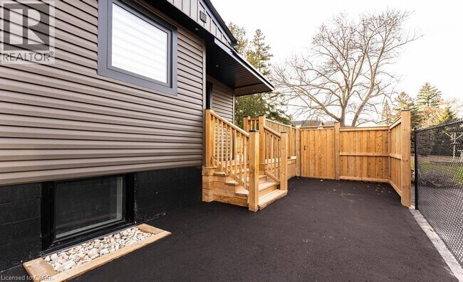174 Roxborough Ave in Hamilton, ON - Building Photo - Building Photo